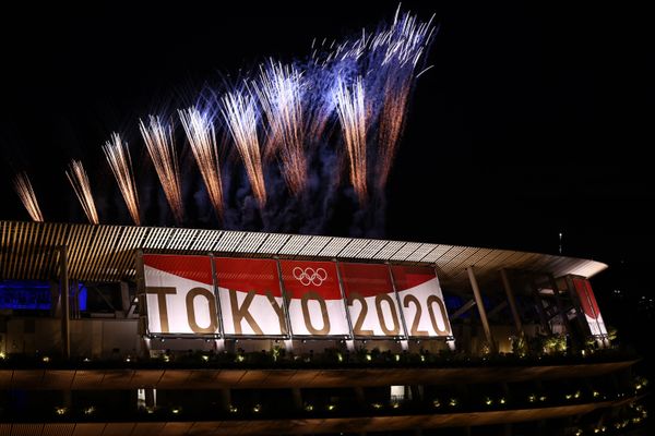 General view of the fireworks above the stadium during the closing ceremony. - Sputnik International