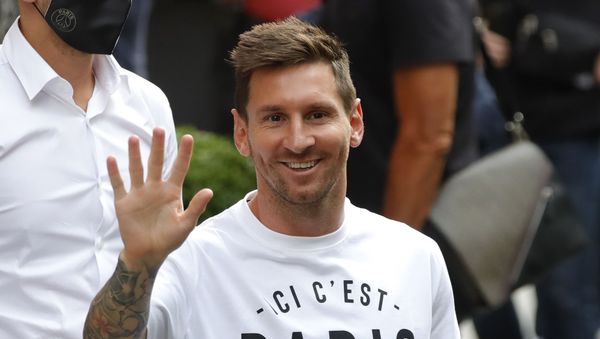 Soccer Football - Lionel Messi arrives in Paris to join Paris St Germain - Paris, France - August 10, 2021  Lionel Messi arrives at the Royal Monceau Hotel - Sputnik International