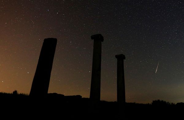 A long exposure shot shows stars and meteors over the columns in the ancient city of Stobi, near Stip, North Macedonia, 12 August 2021.  - Sputnik International