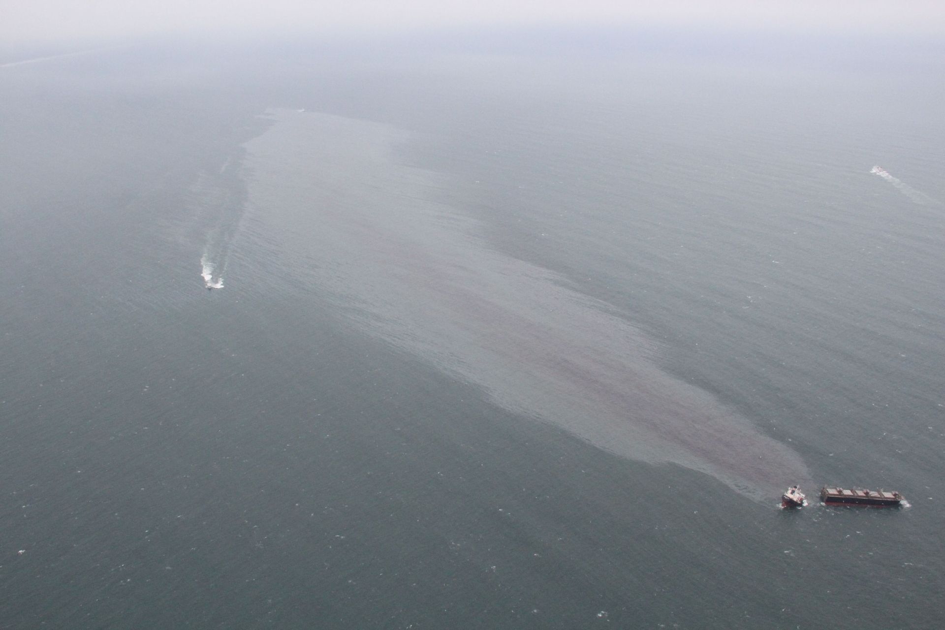 A view of the Panamanian-registered ship 'Crimson Polaris' after it ran aground in Hachinohe harbour in Hachinohe, northern Japan, August 12, 2021, in this handout photo taken and released by 2nd Regional Coast Guard Headquarters A view of the Panamanian-registered ship 'Crimson Polaris' after it ran aground in Hachinohe harbour in Hachinohe, northern Japan, August 12, 2021, in this handout photo taken and released by 2nd Regional Coast Guard Headquarters - Sputnik International, 1920, 07.09.2021