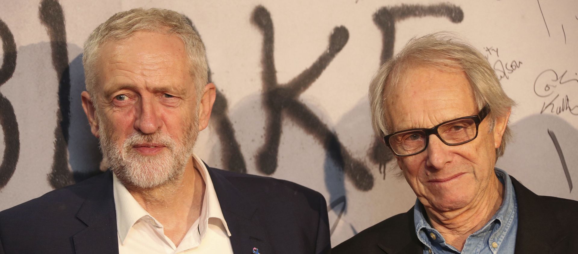 Director Ken Loach, left, and leader of Britain's Labour Party, Jeremy Corbyn, pose together for photographers at the premiere of the film I, Daniel Blake. Director Ken Loach, left, and leader of Britain's Labour Party, Jeremy Corbyn, pose together for photographers at the premiere of the film I, Daniel Blake. - Sputnik International, 1920, 14.08.2021