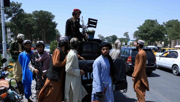 Taliban forces patrol a street in Herat, Afghanistan August 14, 2021.  - Sputnik International