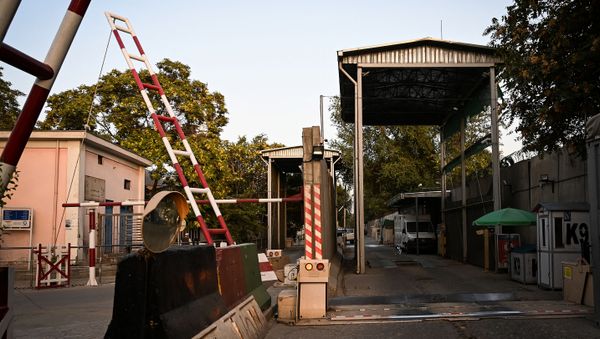 The entrance gate of the green zone is pictured after the evacuation in Kabul on August 15, 2021. - Sputnik International