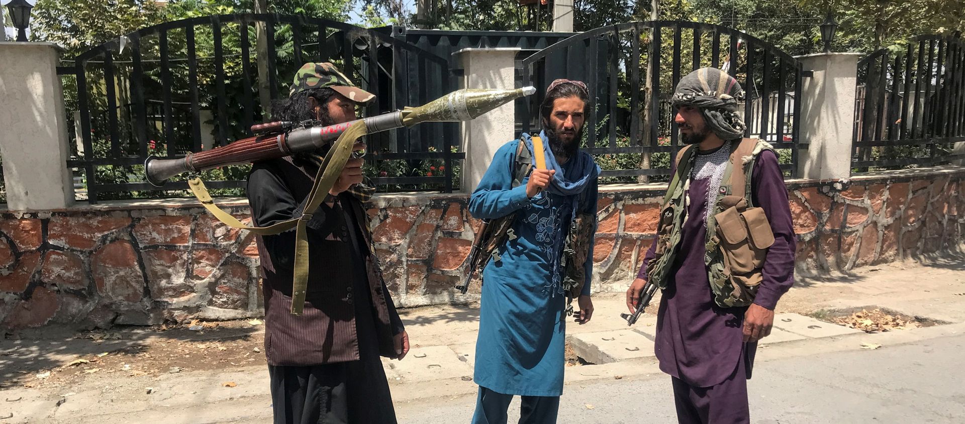 Taliban forces stand guard inside Kabul, Afghanistan August 16, 2021 Taliban forces stand guard inside Kabul, Afghanistan August 16, 2021 - Sputnik International, 1920, 19.08.2021