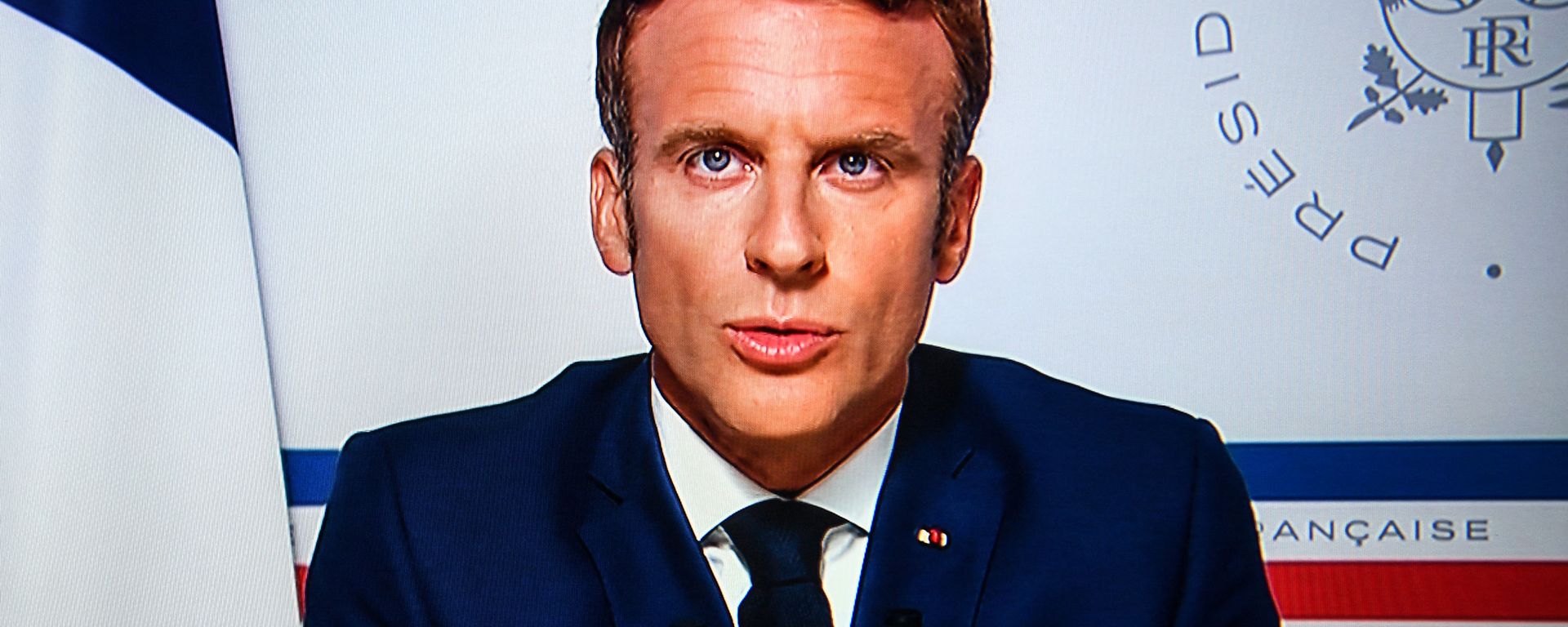 An image shot in Paris off a television screen shows French President Emmanuel Macron speaking on the situation in Afghanistan, from the Fort de Bregancon presidential summer residence at Bormes-les-Mimosas, southeastern France on August 16, 2021 An image shot in Paris off a television screen shows French President Emmanuel Macron speaking on the situation in Afghanistan, from the Fort de Bregancon presidential summer residence at Bormes-les-Mimosas, southeastern France on August 16, 2021 - Sputnik International, 1920, 09.01.2022