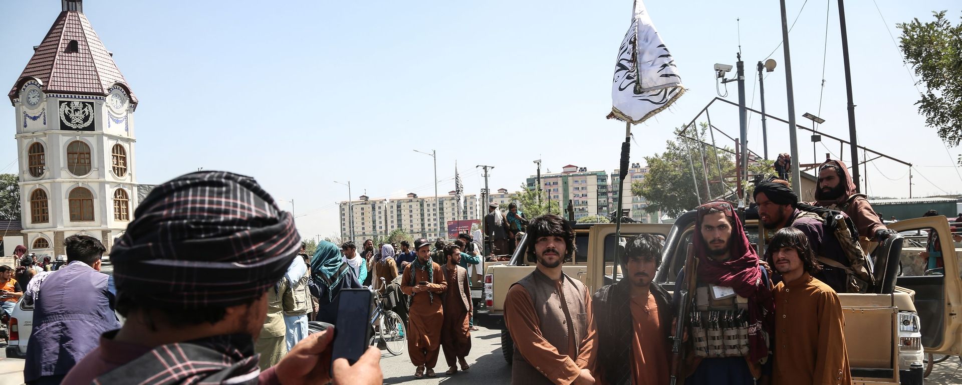 Taliban fighters (a terrorist group banned in Russia) pose for a photo in Kabul, Afghanistan. Taliban fighters (a terrorist group banned in Russia) pose for a photo in Kabul, Afghanistan. - Sputnik International, 1920, 23.08.2021