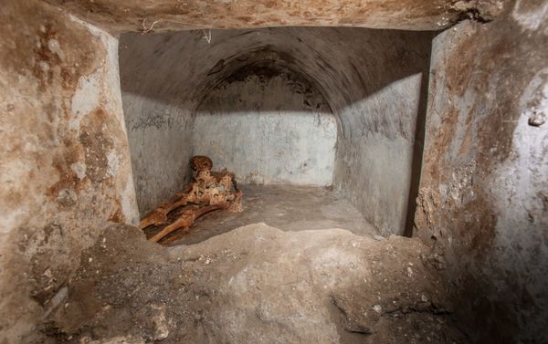 Mummified remains of Secundio at the discovery site in a tomb in the ancient Roman city of Pompeii Mummified remains of Secundio at the discovery site in a tomb in the ancient Roman city of Pompeii - Sputnik International
