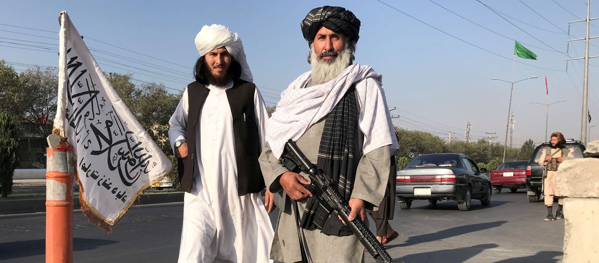 FILE PHOTO: A Taliban fighter holding an M16 assault rifle stands outside the Interior Ministry in Kabul, Afghanistan, 16 August 2021. - Sputnik International, 1920, 21.08.2021