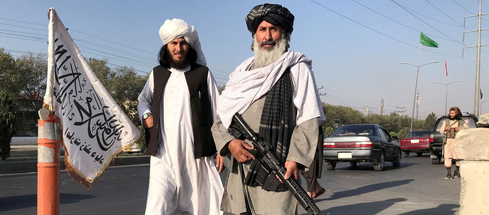 A Taliban fighter holding an M16 assault rifle stands outside the Interior Ministry in Kabul, Afghanistan, 16 August 2021. A Taliban fighter holding an M16 assault rifle stands outside the Interior Ministry in Kabul, Afghanistan, 16 August 2021. - Sputnik International, 1920, 26.08.2021