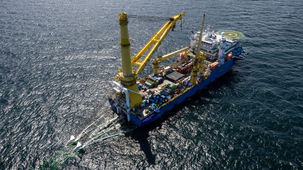 The Russian pipe-laying vessel Akademik Chersky is working on a section of the Nord Stream 2 gas pipeline in German waters. - Sputnik International
