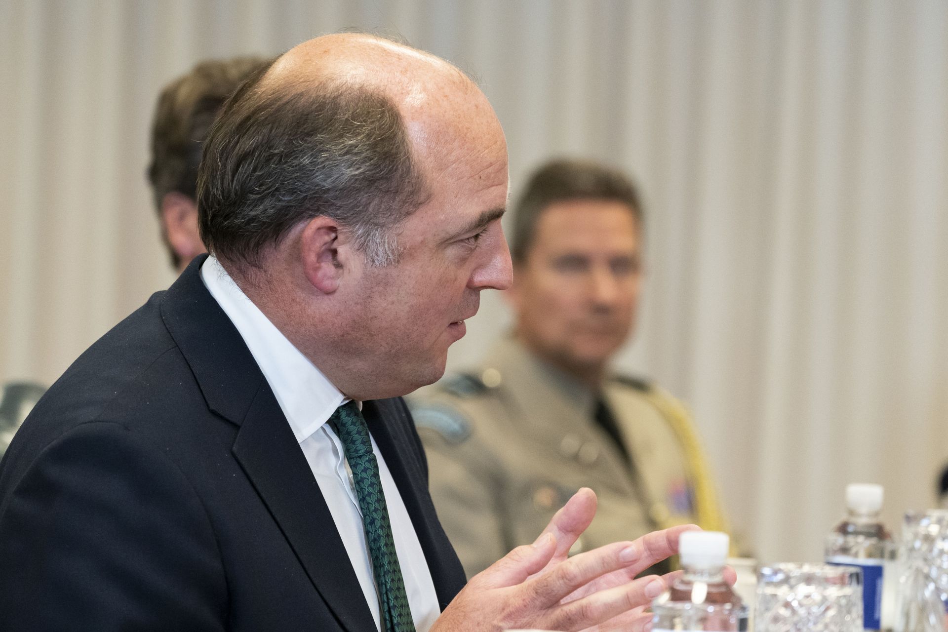 The United Kingdom Secretary of State for Defense Ben Wallace speaks during a meeting with Secretary of Defense Lloyd Austin - Sputnik International, 1920, 26.03.2022