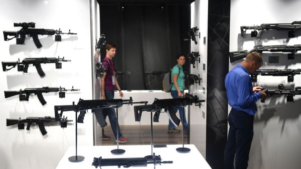 An exposition stand for the Russian defense manufacturing concern Kalashnikov at ARMY-2021 - Sputnik International