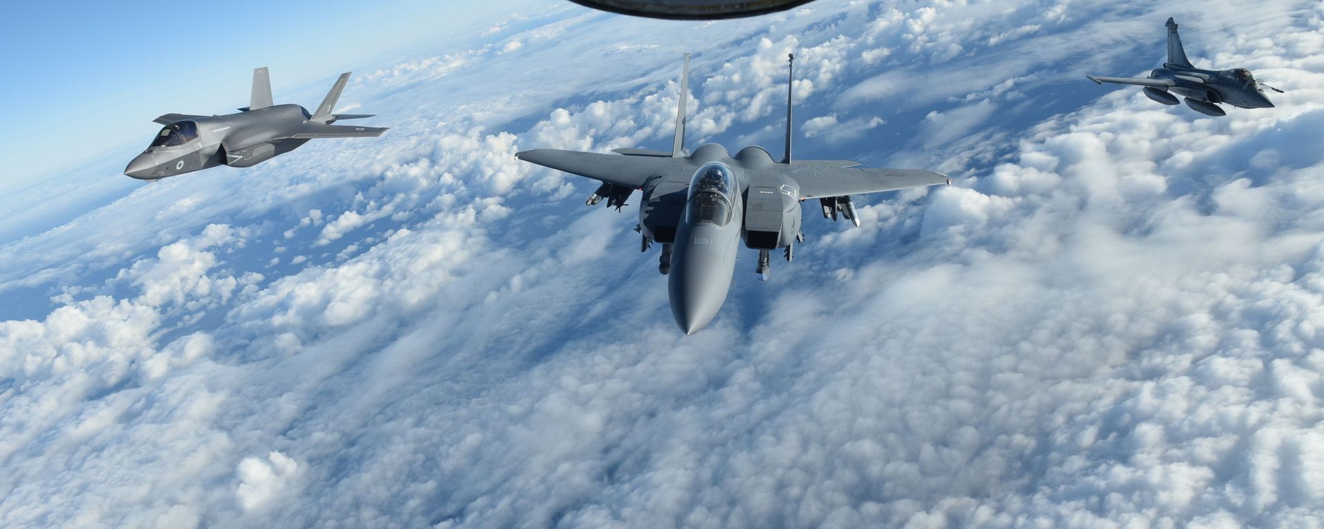 Air Force Boeing KC-135 Stratotanker During Exercise Point Blank over the English Channel, Nov. 27, 2018 - Sputnik International, 1920, 08.06.2022