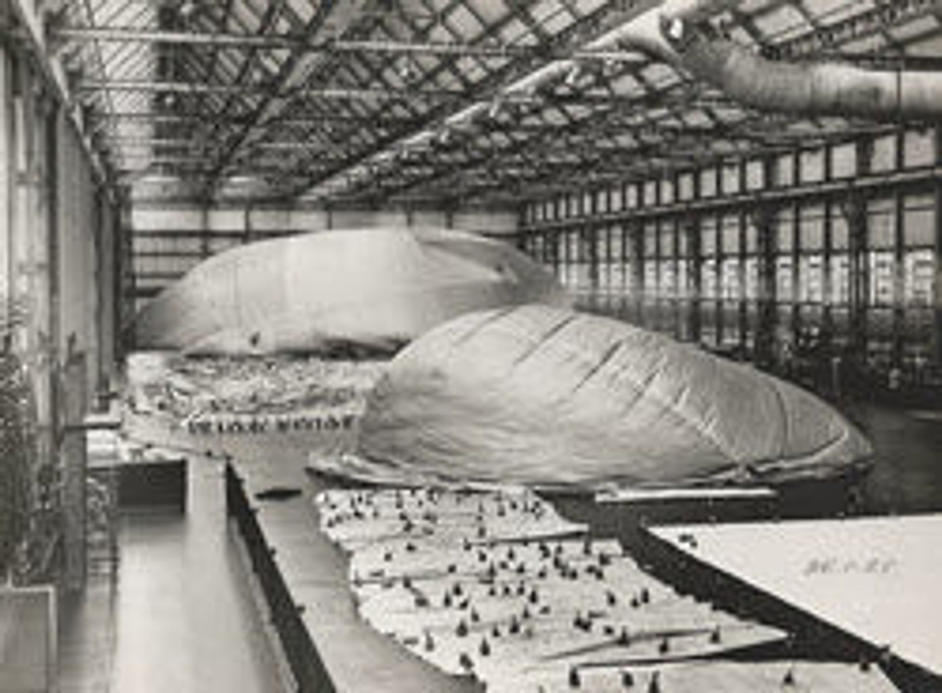 The R-101 airship under construction The R-101 airship under construction - Sputnik International, 1920, 07.09.2021