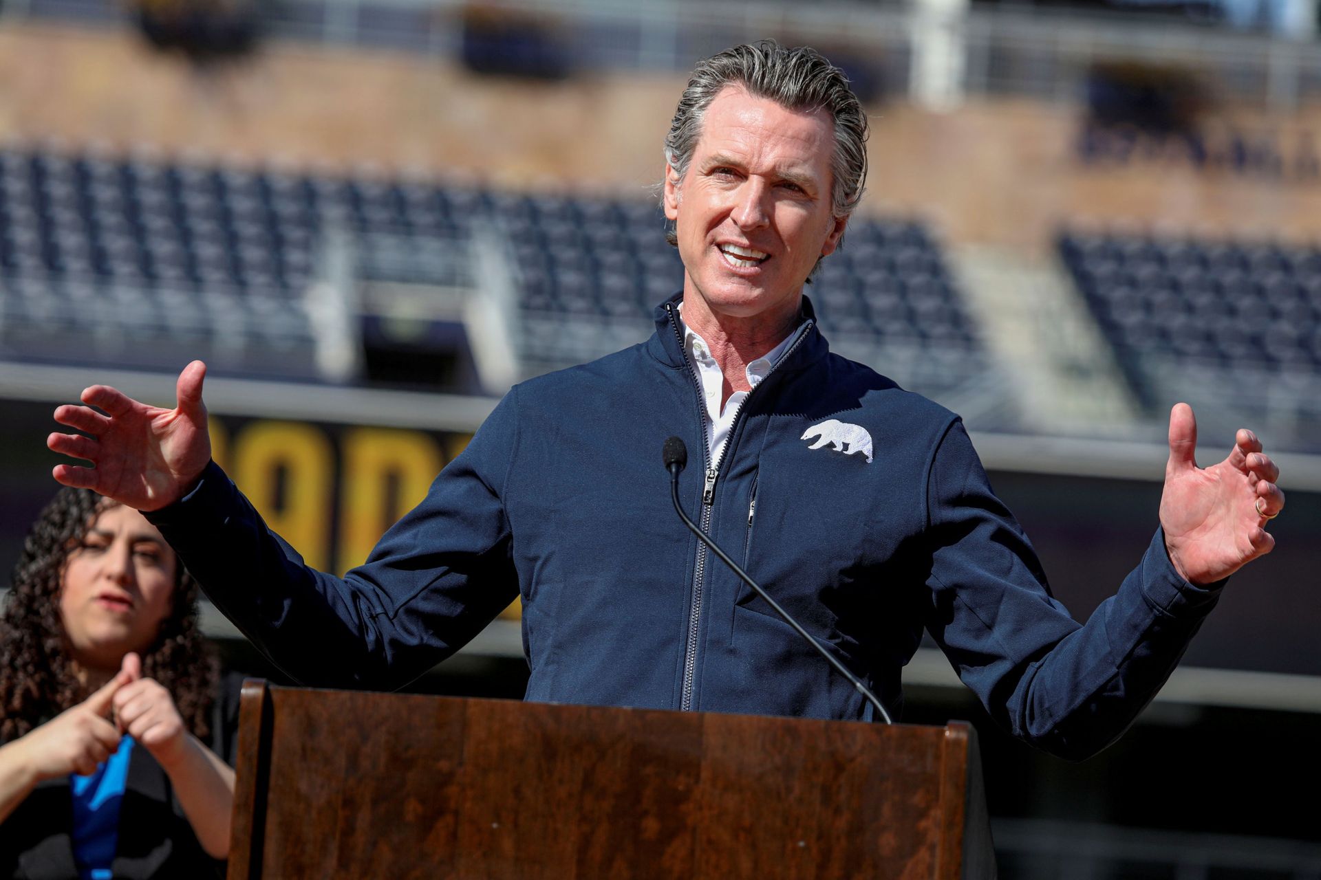 California Governor Gavin Newsom attends a news conference to launch a coronavirus disease (COVID-19) vaccination supersite in San Diego, California, U.S. February 8, 2021 - Sputnik International, 1920, 07.09.2021