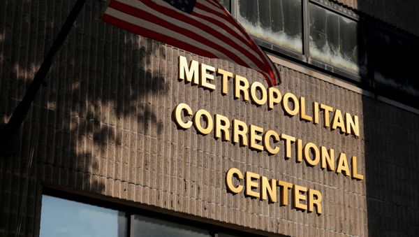 Signage is seen outside the Metropolitan Correctional Center in Manhattan, New York City, U.S., August 27, 2021. - Sputnik International
