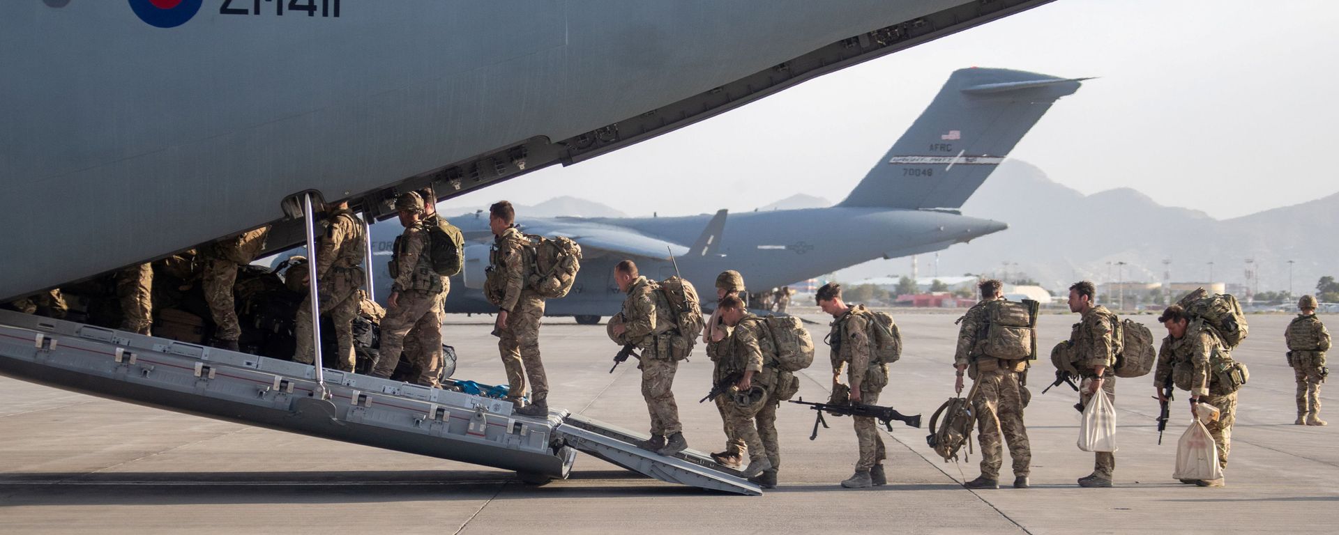 UK military personnel board an A400M aircraft departing Kabul, Afghanistan on 28 August 2021 - Sputnik International, 1920, 03.09.2021