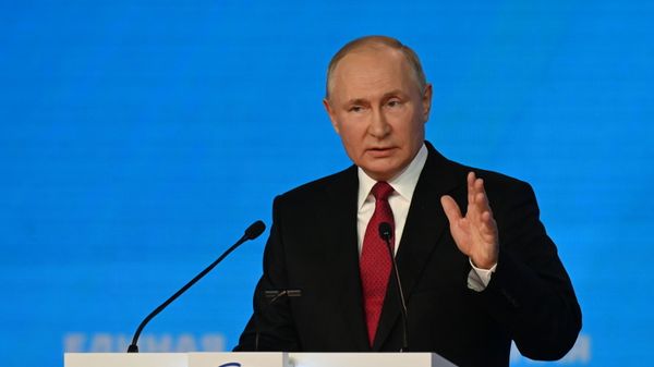 Russian President Vladimir Putin delivers a speech at a congress of the ruling United Russia party in Moscow, Russia August 24, 2021 - Sputnik International