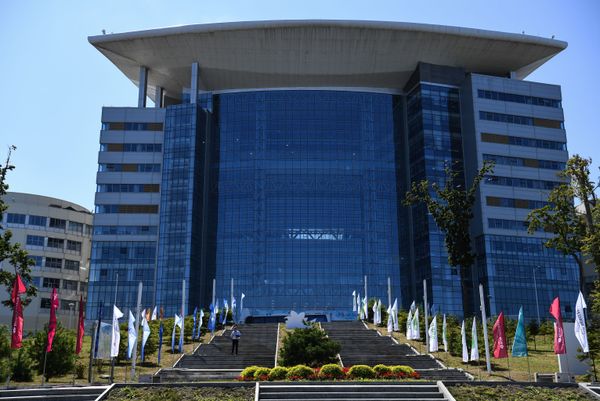 The main building of the Far Eastern Federal University (FEFU) in Vladivostok ahead of the Eastern Economic Forum (EEF). The EEF will be held from 2-4 September.  - Sputnik International