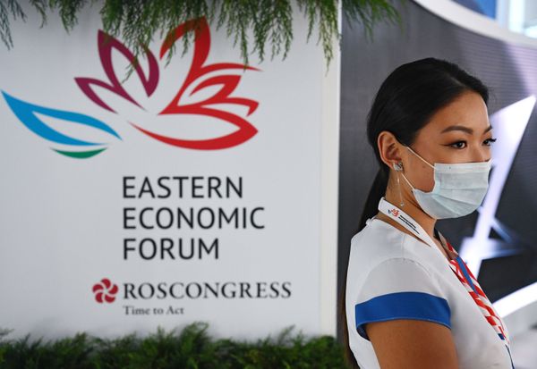 Suport staff in the main building of the Far Eastern Federal University (FEFU) in Vladivostok ahead of the Eastern Economic Forum (EEF). The EEF will be held from 2-4 September.  - Sputnik International