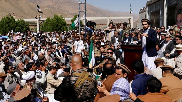 Ahmad Massoud, son of the slain hero of the anti-Soviet resistance Ahmad Shah Massoud, speaks to his supporters in Bazarak, Panjshir province Afghanistan September 5, 2019. Picture taken September 5, 2019. - Sputnik International