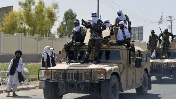 Taliban fighters atop Humvee vehicles parade along a road to celebrate after the US pulled all its troops out of Afghanistan, in Kandahar on September 1, 2021 following the Taliban’s military takeover of the country - Sputnik International