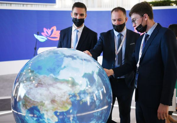 Participants at the Eastern Economic Forum in Vladivostok. - Sputnik International