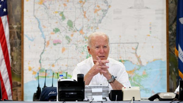 US President Joe Biden takes part in a briefing with local leaders on the impact of Hurricane Ida at the St. John Parish's Emergency Operations Center in LaPlace, Louisiana on September 3, 2021 US President Joe Biden takes part in a briefing with local leaders on the impact of Hurricane Ida at the St. John Parish's Emergency Operations Center in LaPlace, Louisiana on September 3, 2021 - Sputnik International