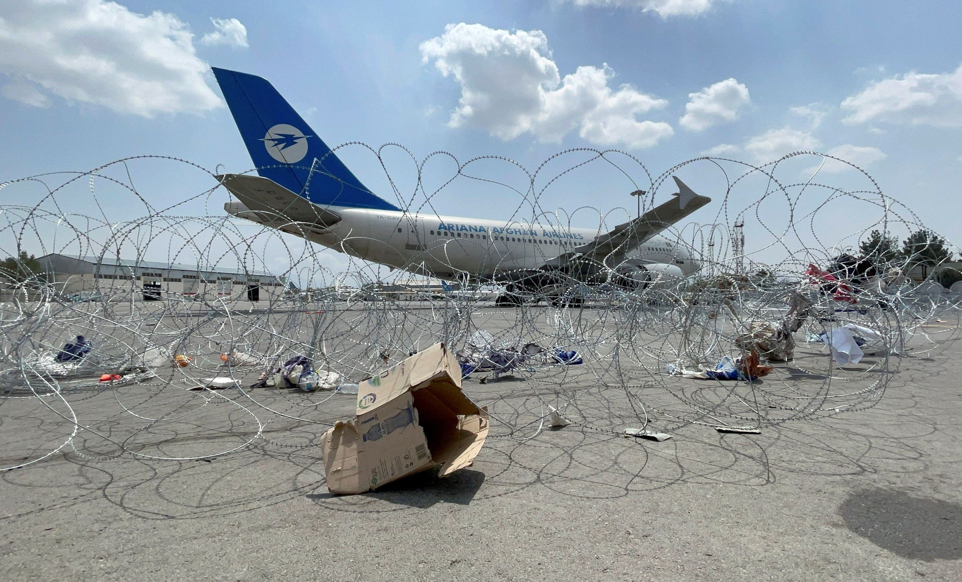 A commercial airplane is seen at the Hamid Karzai International Airport a day after U.S troops withdrawal in Kabul, Afghanistan August 31, 2021 - Sputnik International, 1920, 22.10.2021