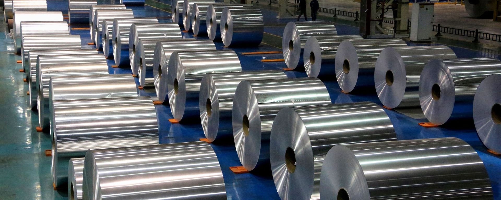 This picture taken on 23 November 2019 shows rolls of aluminium at a factory in Zouping in China's eastern Shandong province This picture taken on 23 November 2019 shows rolls of aluminium at a factory in Zouping in China's eastern Shandong province - Sputnik International, 1920, 06.09.2021