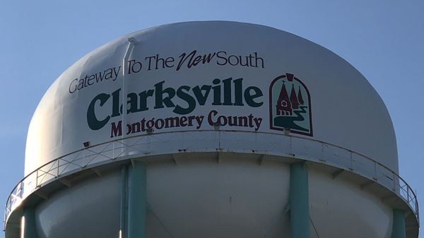 A water tower in Clarksville, Tennessee - Sputnik International