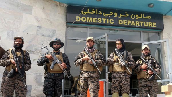 Taliban forces stand guard a day after the U.S. troops withdrawal from Hamid Karzai International Airport in Kabul, Afghanistan August 31, 2021. - Sputnik International