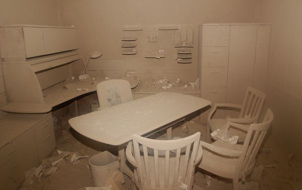 Ash from the World Trade Center terrorist attack covers an office across the street from the site on Thursday, 20 September 2001, in New York. - Sputnik International
