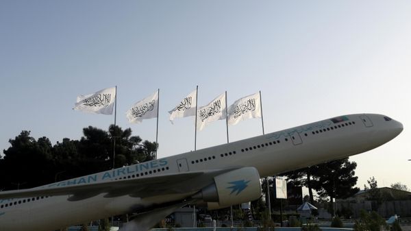 A view shows flags of the Islamic Emirate of Afghanistan at the international airport in Kabul, Afghanistan, September 9, 2021. - Sputnik International