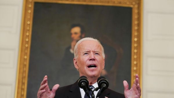 U.S. President Joe Biden delivers remarks on the Delta variant and his administration's efforts to increase vaccinations, from the State Dining Room of the White House in Washington, U.S., September 9, 2021. - Sputnik International