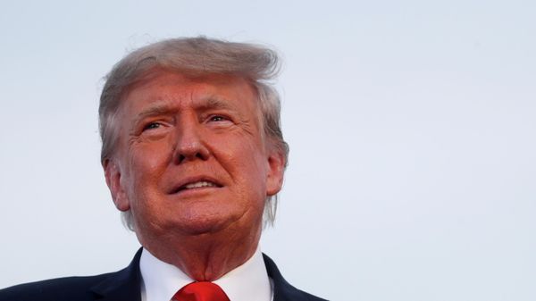 Former U.S. President Donald Trump looks on during his first post-presidency campaign rally at the Lorain County Fairgrounds in Wellington, Ohio, U.S., June 26, 2021. - Sputnik International