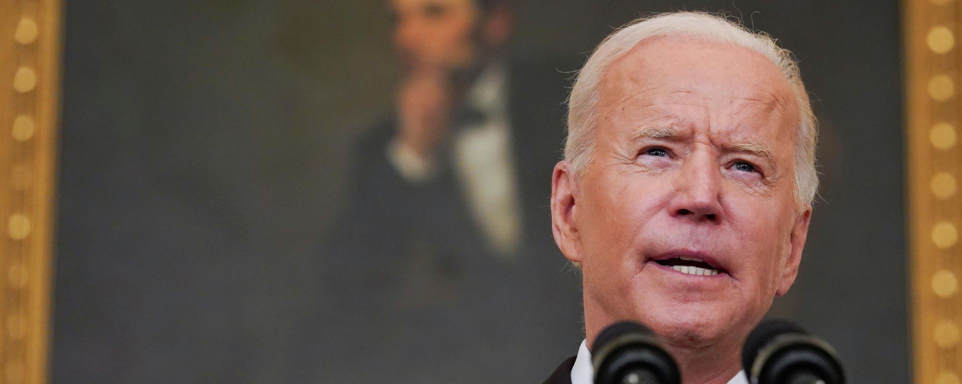 US President Joe Biden delivers remarks on the Delta variant and his administration's efforts to increase vaccinations, from the State Dining Room of the White House in Washington, US, September 9, 2021 US President Joe Biden delivers remarks on the Delta variant and his administration's efforts to increase vaccinations, from the State Dining Room of the White House in Washington, US, September 9, 2021 - Sputnik International, 1920, 14.09.2021