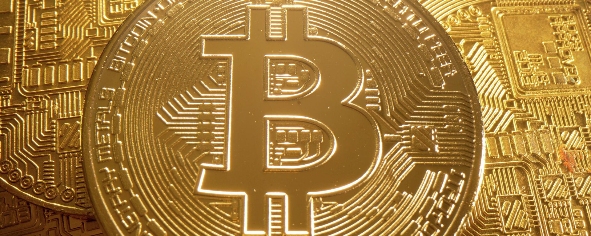A representation of cryptocurrency Bitcoin is seen in this illustration taken August 6, 2021. - Sputnik International, 1920, 13.09.2021