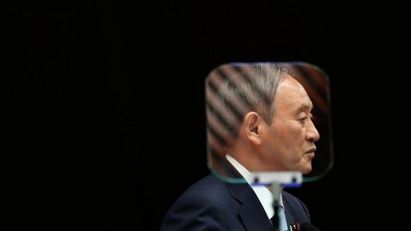 Japanese Prime Minister Yoshihide Suga is seen through a prompter as he speaks during a news conference at his office in Tokyo, Japan, September 9, 2021 - Sputnik International