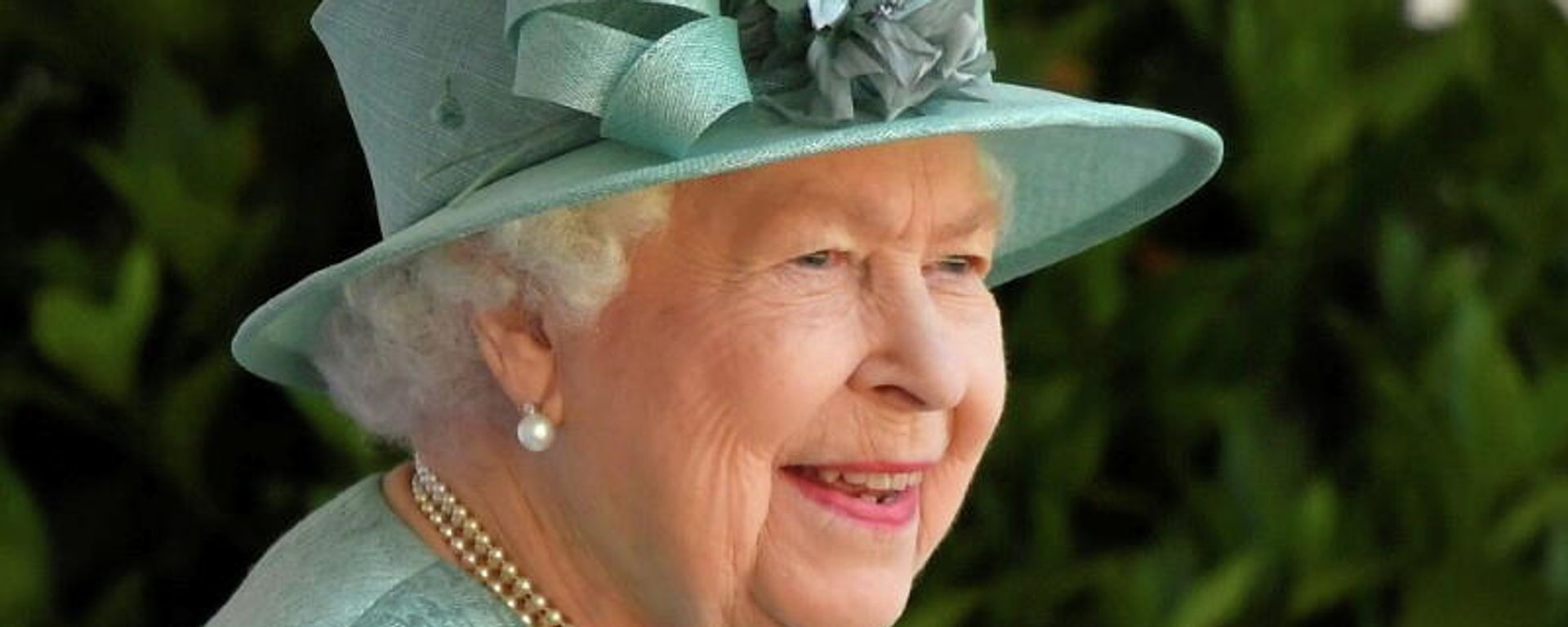Britain's Queen Elizabeth attends a ceremony to mark her official birthday at Windsor Castle in Windsor, Britain, June 13, 2020 Britain's Queen Elizabeth attends a ceremony to mark her official birthday at Windsor Castle in Windsor, Britain, June 13, 2020 - Sputnik International, 1920, 15.10.2021