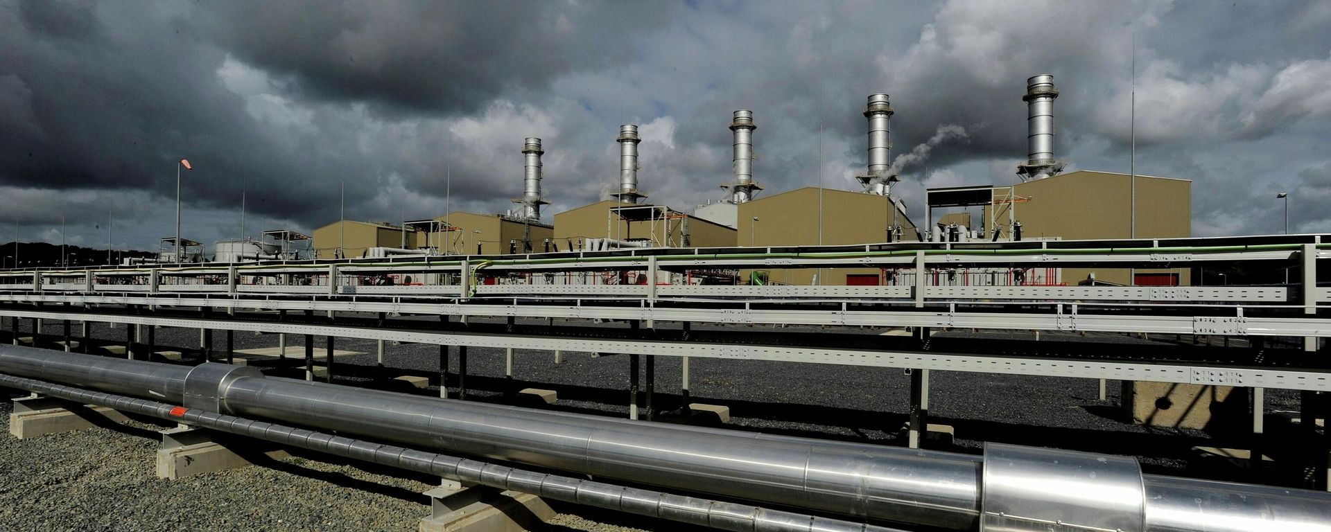 Energy company RWE power's new gas-fired Pembroke Power Station, the largest of its type in Europe, is seen during its completion ceremony in Pembroke, Wales September 19, 2012. REUTERS/Rebecca Naden/File Photo Energy company RWE power's new gas-fired Pembroke Power Station, the largest of its type in Europe, is seen during its completion ceremony in Pembroke, Wales September 19, 2012. REUTERS/Rebecca Naden/File Photo - Sputnik International, 1920, 15.09.2021