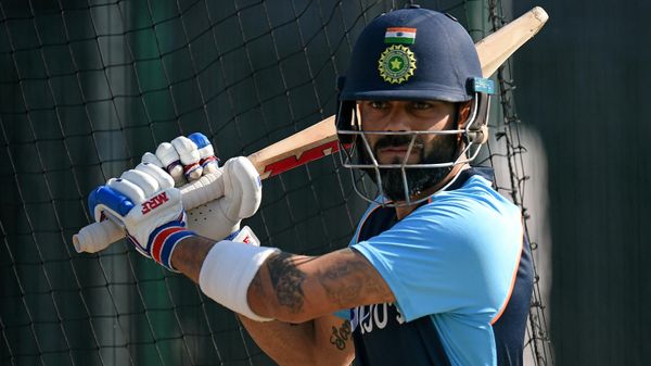 India's captain Virat Kohli attends a team practice session ahead of the fifth cricket Test match between England and India  at Old Trafford in Manchester, north-west England on September 8, 2021 - Sputnik International