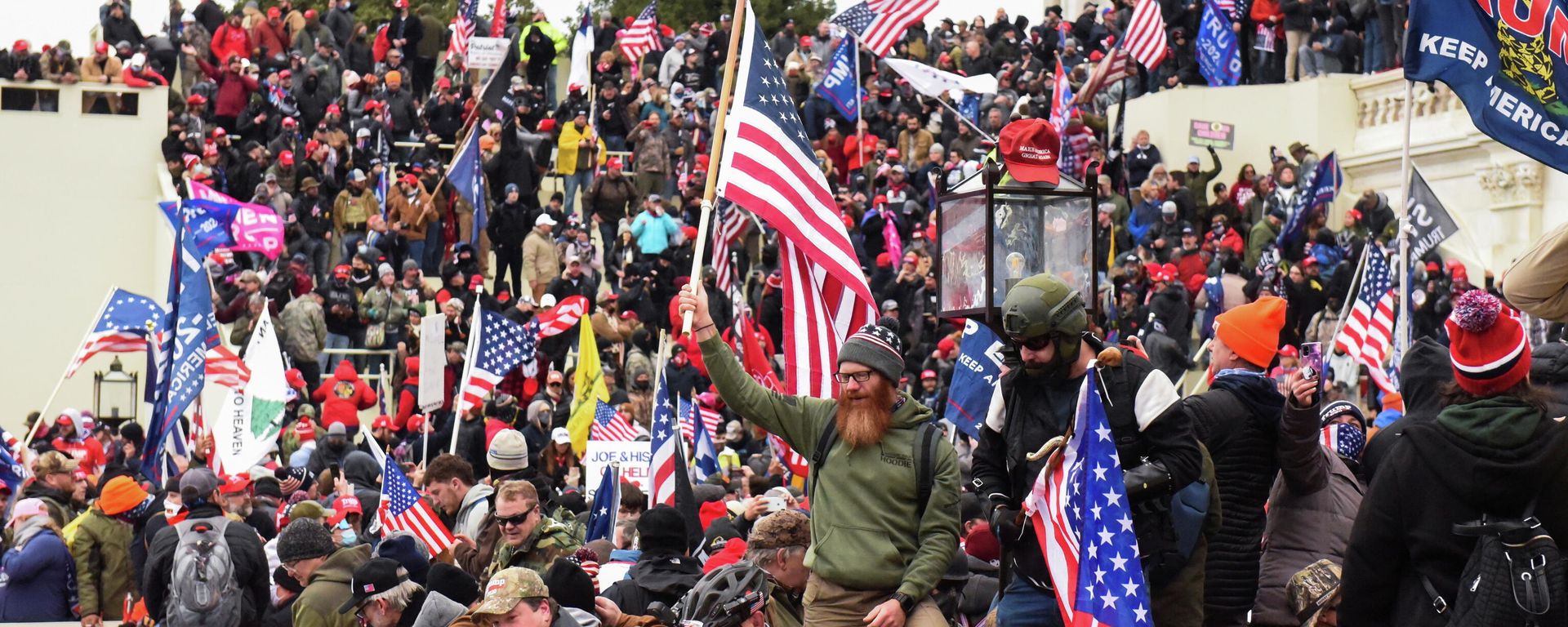 Supporters of U.S. President Donald Trump gather in front of the U.S. Capitol Building in Washington, U.S. January 6, 2021 - Sputnik International, 1920, 28.09.2021