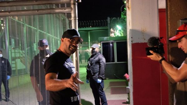 Enrique Tarrio, a leader of the right-wing extremist group the Proud Boys, arrives at the D.C. Central Detention Facility - Sputnik International