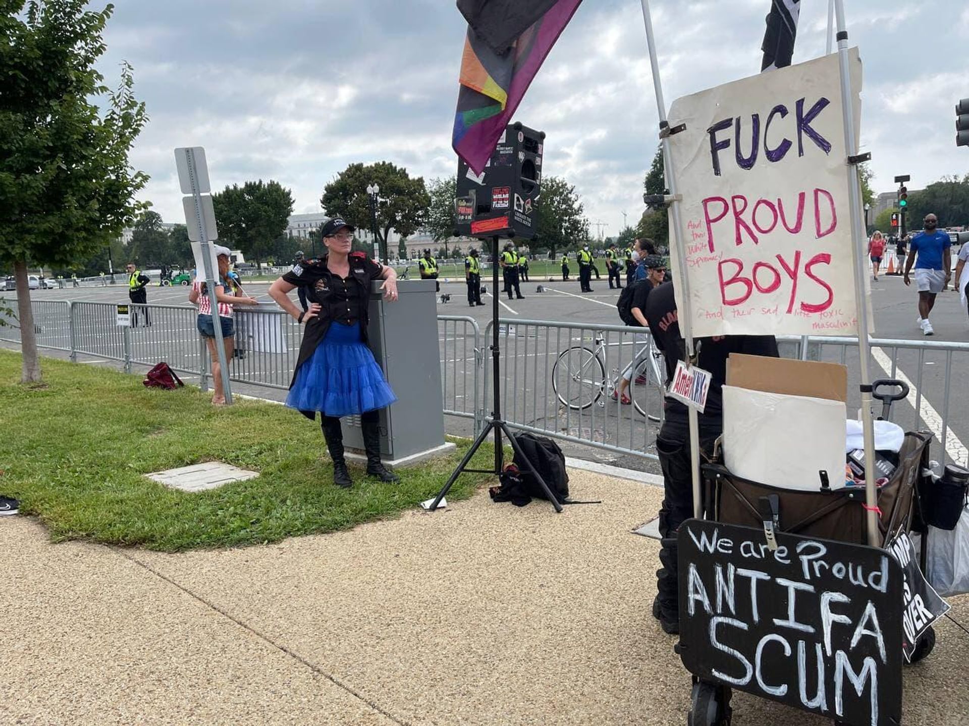 People gathered in DC on September 18 to participate in the Justice for J6 rally in support of people arrested after the January 6 riot - Sputnik International, 1920, 18.09.2021