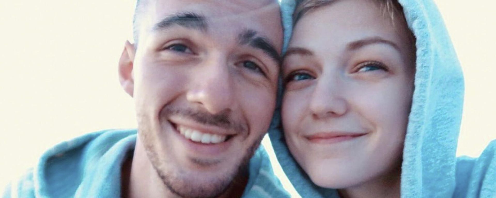 Gabrielle Petito, 22, who was reported missing on September 11, 2021 after traveling with her boyfriend around the country in a van and never returned home, poses for a photo with Brian Laundrie in this undated handout photo. Gabrielle Petito, 22, who was reported missing on September 11, 2021 after traveling with her boyfriend around the country in a van and never returned home, poses for a photo with Brian Laundrie in this undated handout photo. - Sputnik International, 1920, 21.09.2021