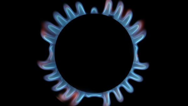 A gas hob is seen in this photo illustration taken in London December 2, 2013 - Sputnik International