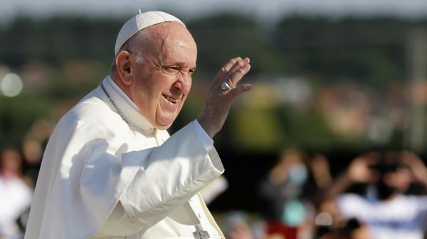 Pope Francis arrives for the Holy Mass at the Basilica of Our Lady of Sorrows in Sastin, Slovakia, September 15, 2021 - Sputnik International
