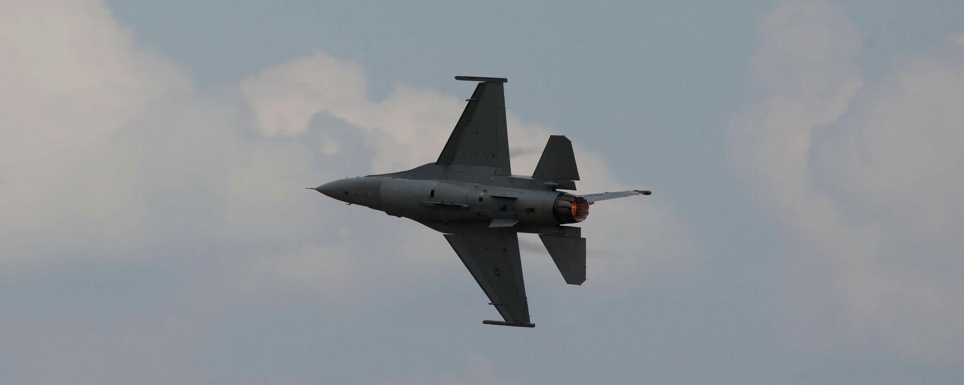 F-16 fighter jet F-16 fighter jet - Sputnik International, 1920, 08.09.2023