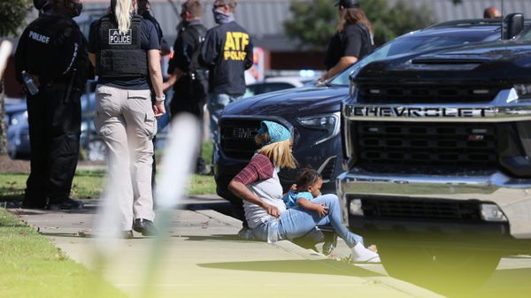 Emergency personnel respond to a shooting at a Kroger supermarket in suburban Memphis, Tennessee, U.S., September 23, 2021. - Sputnik International